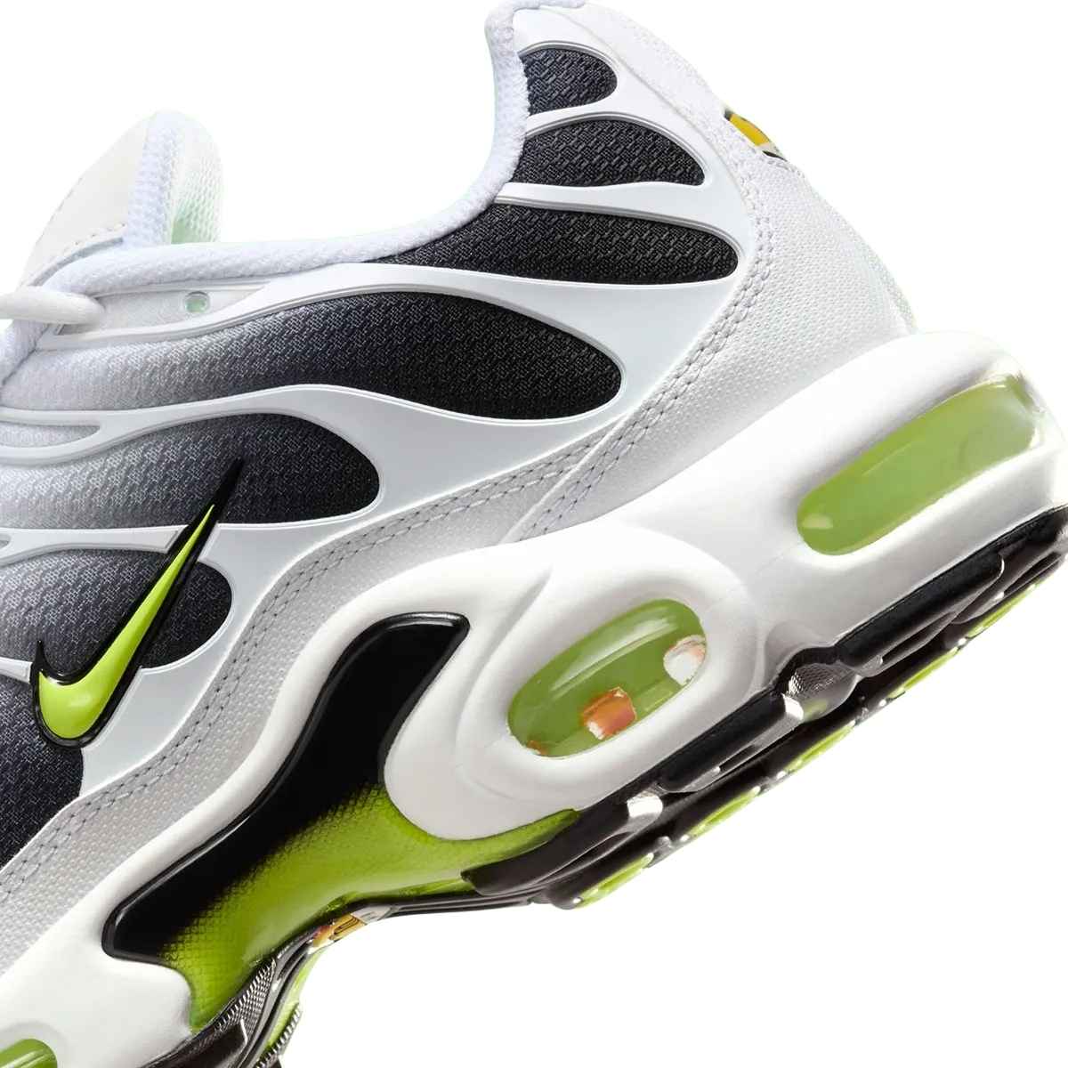 Official Images // Nike Air Max Plus "White Volt"